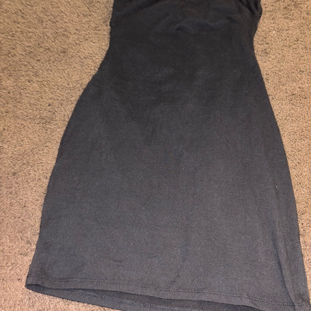 Black Sleeveless Dress